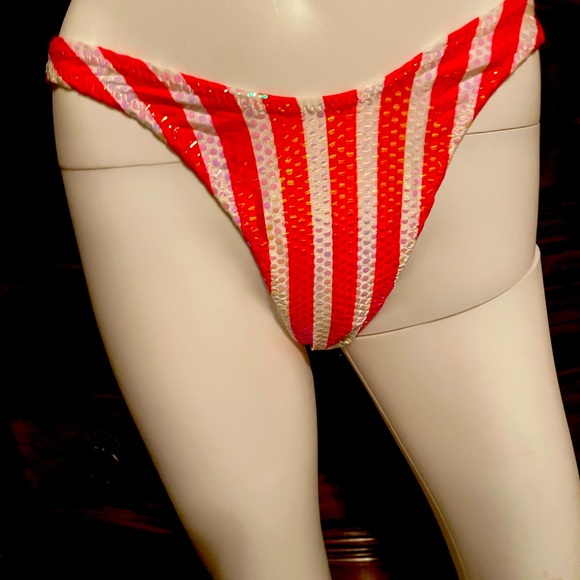 Stars and Stripes Bikini 🇺🇸 - Picture 4 of 7